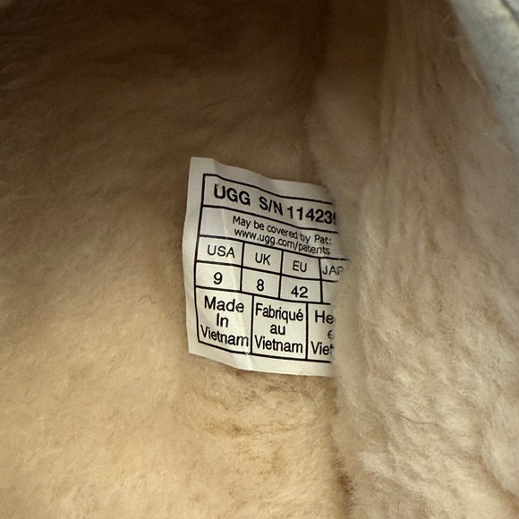 UGG Tasman Logo Slip On - Picture 4 of 4